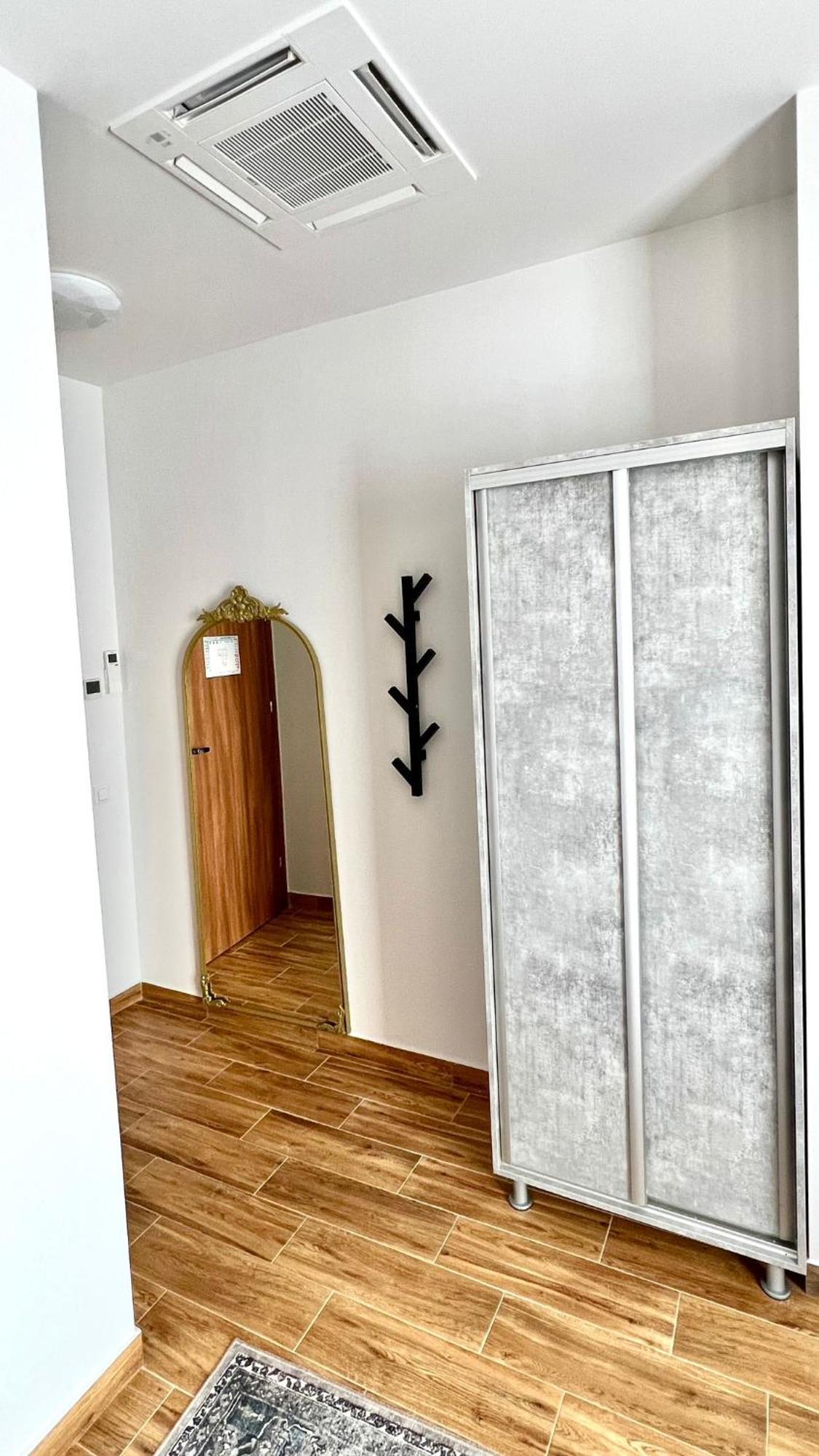 Hotel Fantazia Oradea - Self Check In & Out Exterior foto