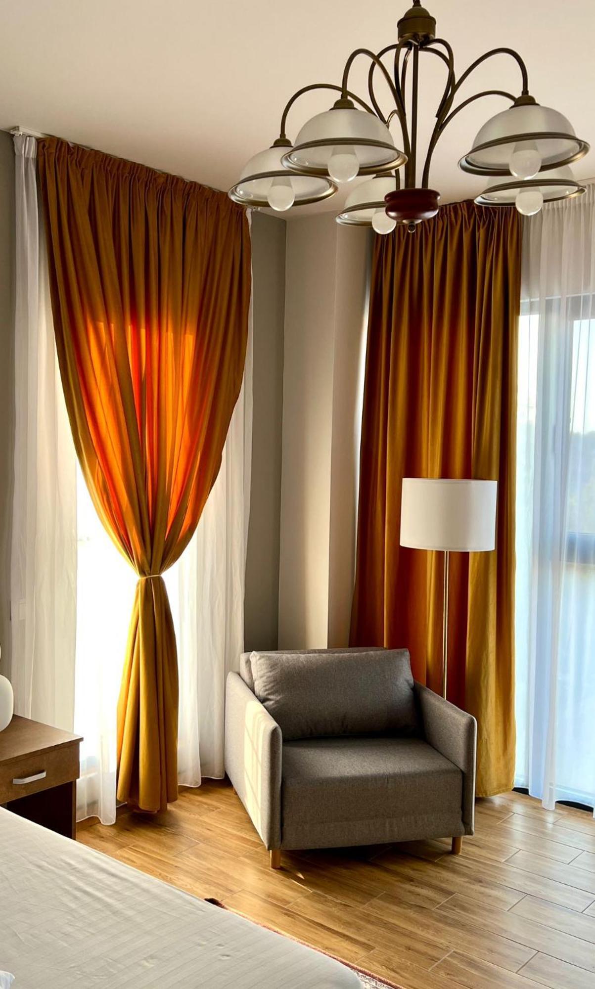 Hotel Fantazia Oradea - Self Check In & Out Exterior foto