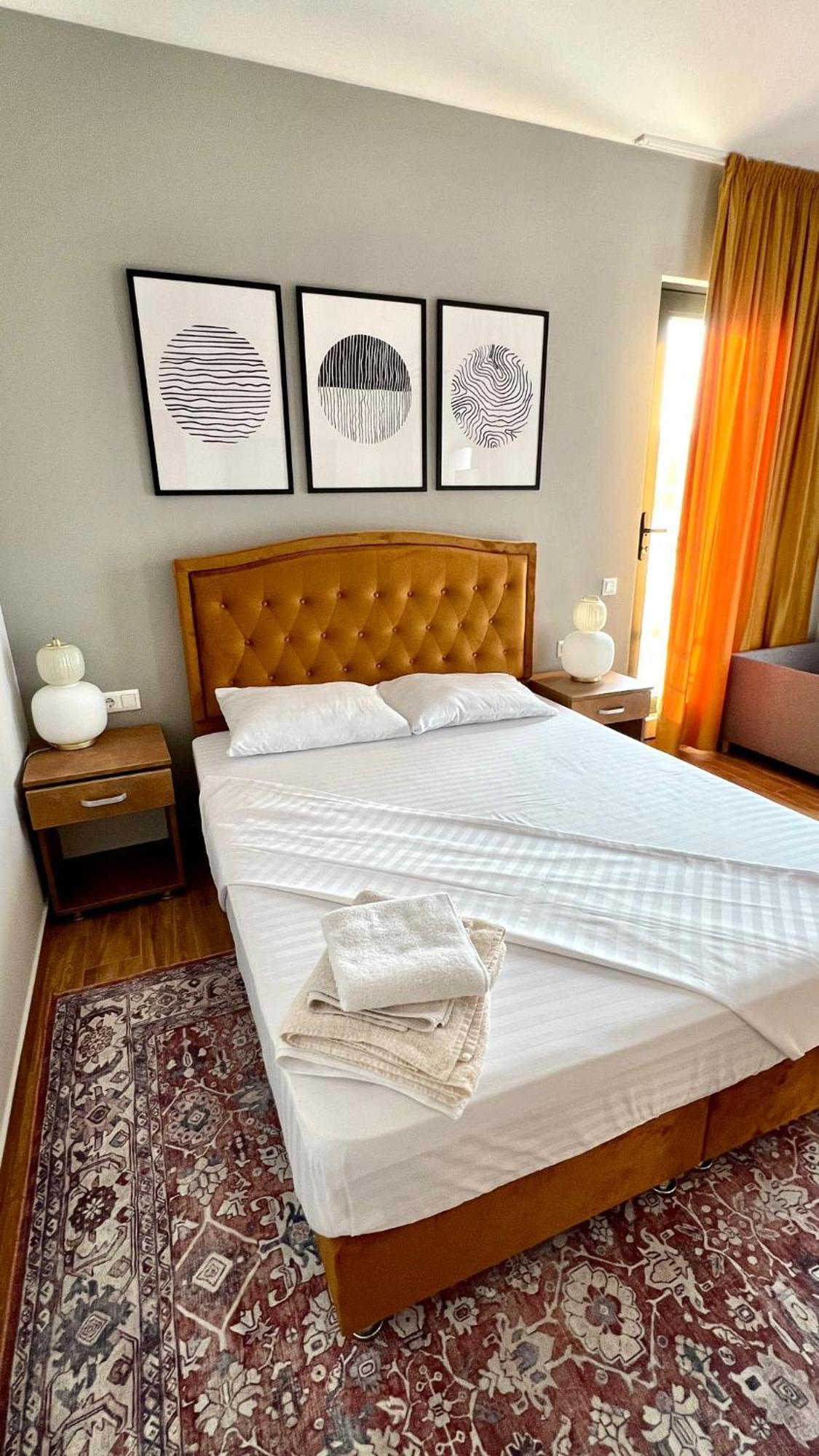 Hotel Fantazia Oradea - Self Check In & Out Exterior foto